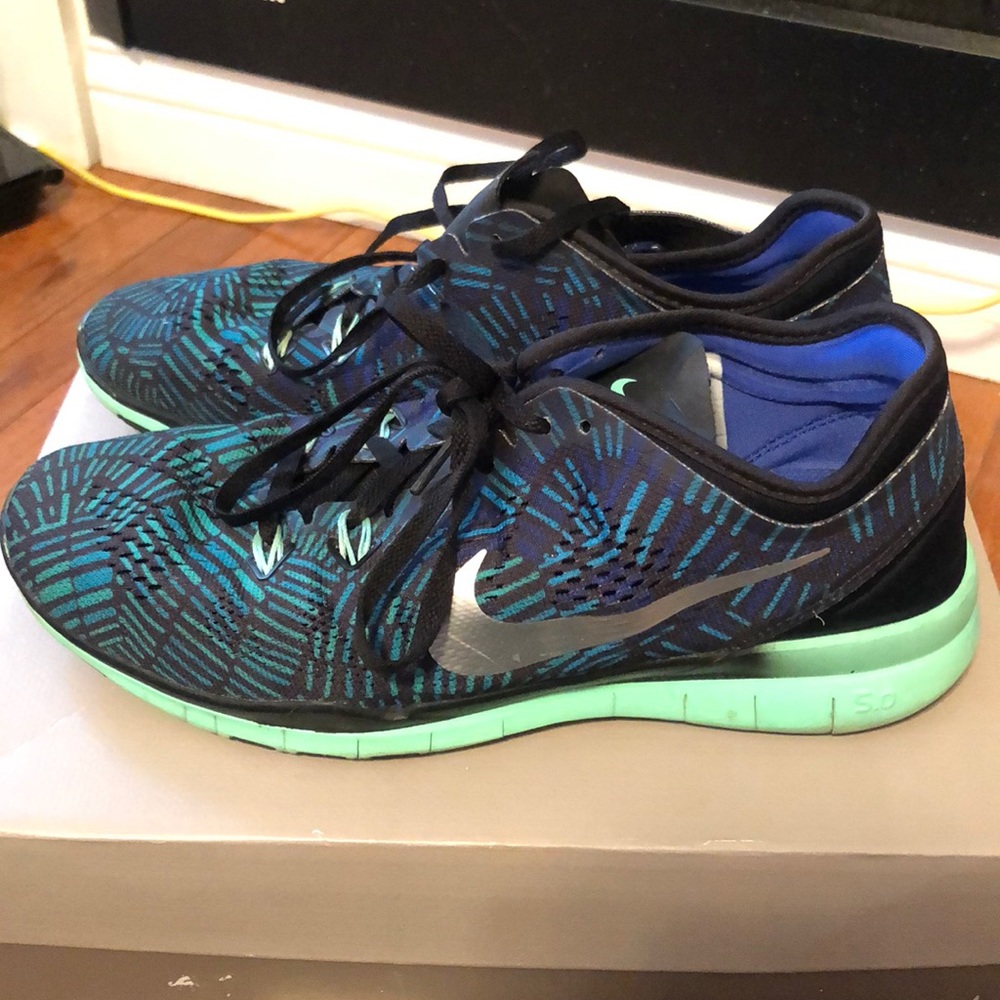 Nike Free Runs